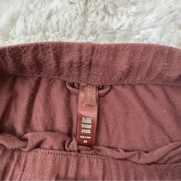 SKIMS brown comfy cozy lounge shorts - Picture 6 of 8